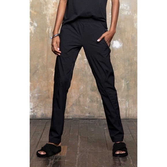 Paskho Purity Meticulous Craftsmanship Black Lightweight...